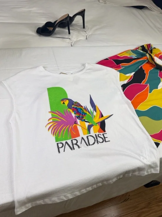 Sequined multicolor parrot sequin embellishment Cotton Top - Picture 14 of 15
